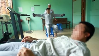 Nhà có người điên - Tuổi Trẻ Online