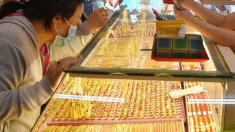 Giá vàng hôm nay, 25-3: Sụt giảm rất mạnh