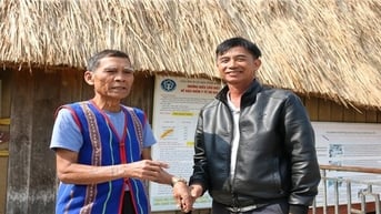 “Bóng cả” làng Khúc Na