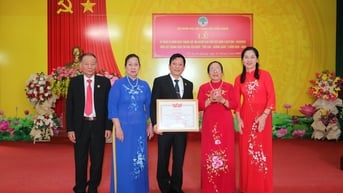 Người cao tuổi góp sức xây dựng quê hương ngày càng giàu đẹp văn minh