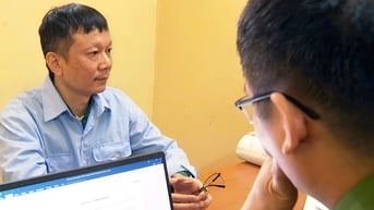Lời khai của nhóm cán bộ nhận hối lộ làm ngơ cho vi phạm tại Hà Nội