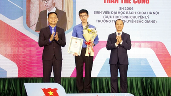 មុខមាត់វ័យក្មេងវៀតណាមឆ្នើម៖ លើកទឹកចិត្តយុវជនឱ្យរៀន