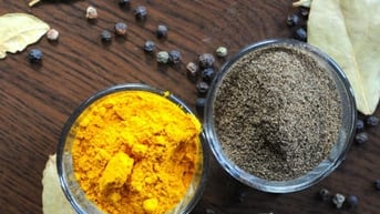 Khai thác hoạt chất chữa bệnh từ nghệ