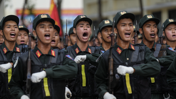 Gần 3.000 chiến sĩ công an hợp luyện diễu binh chào mừng đại lễ 30/4