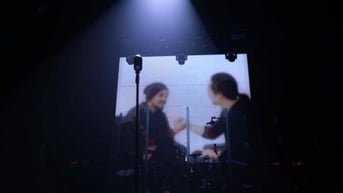 Hình ảnh Trần Lập xuất hiện trong concert kỷ niệm 30 năm của Bức Tường
