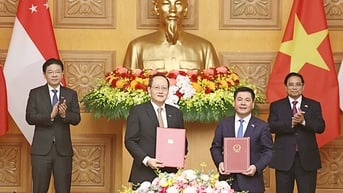 Chuyến công du 24 giờ hiệu quả của Thủ tướng Singapore