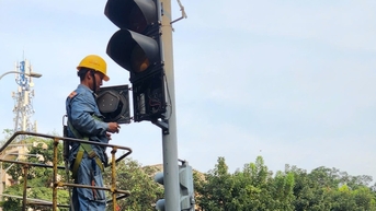 50 tỉnh, thành phố ghi nhận bất cập tại hàng trăm cụm đèn tín hiệu giao thông