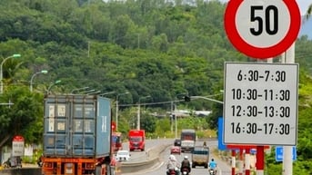 Khắc phục xong gần 4.400 biển báo giao thông bất cập