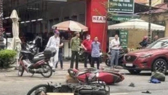 Cụ ông 84 tuổi điều khiển xe ôtô gây tai nạn làm 2 người bị thương