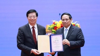 Đại học Thanh Hoa, Trung Quốc tặng Thủ tướng Phạm Minh Chính danh hiệu 'Giáo sư danh dự'