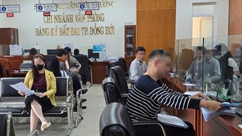 Hồ sơ đăng ký dạy thêm tăng đột biến, cán bộ phải làm ngoài giờ