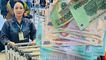 Chiếc ví đen chứa nhiều tiền, trang sức bị bỏ quên ở sân bay Nội Bài