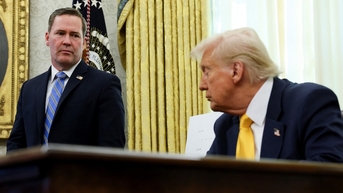 Ông Trump 'kiềm chế', không sa thải cố vấn sau vụ lộ tin nhắn nhóm chat?