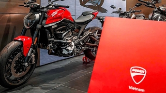 Hãng mô tô được khách Việt yêu thích bất ngờ đóng showroom tại Hà Nội