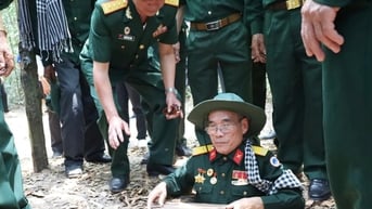 Đoàn đại biểu tỉnh Hải Dương thăm Địa đạo Củ Chi
