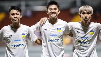 Khởi đầu trái ngược của các tân binh: Người vui, người buồn