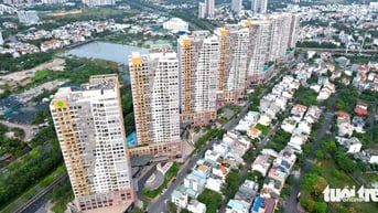 Hai 'ông lớn' bất động sản ở TP.HCM cùng khất nợ trái phiếu, một bên chậm 900 tỉ