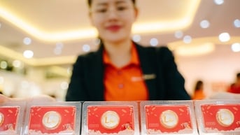 Giá vàng nhẫn vượt 93 triệu đồng/lượng