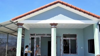 Huy động các nguồn lực để người nghèo có nhà mới