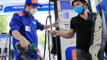 Giá xăng trong kỳ điều hành ngày mai dự báo giảm sâu