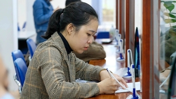 Tạm dừng giải quyết chế độ cho cán bộ không tái cử, tái bổ nhiệm