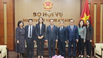 Thứ trưởng Vũ Chiến Thắng tiếp xã giao Quyền hiệu trưởng Trường Quản trị Normandie, Pháp