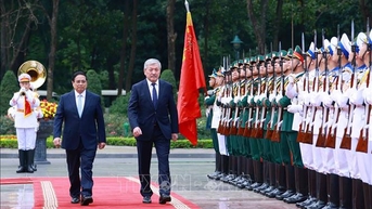 Thủ tướng Phạm Minh Chính chủ trì Lễ đón Thủ tướng Cộng hòa Kyrgyzstan