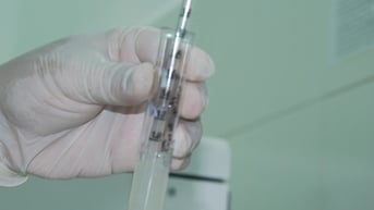 Áp lực 'đủ thứ' khiến các cặp vợ chồng bị hiếm muộn, vô sinh
