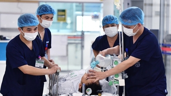 Tiền hỗ trợ khám chữa bệnh hiểm nghèo có chịu thuế thu nhập cá nhân?
