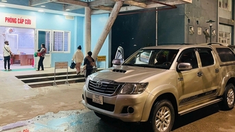 Thầy hiệu trưởng đưa 4 học sinh sốt cao vượt 80km đi cấp cứu trong đêm