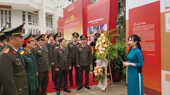Giới thiệu 300 ảnh, tư liệu tại Triển lãm "Trung đoàn 375