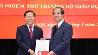Tân thứ trưởng của Bộ GD-ĐT là chủ tài khoản thứ 2 sau bộ trưởng