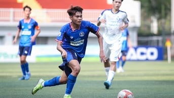 Khoảnh khắc vỡ òa đưa Trường ĐH Văn Hiến vào tứ kết