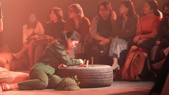 Gen Z xúc động khi xem "Huyền thoại tuổi thanh xuân"