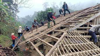 '3 cùng' giúp dân xóa nhà tạm, nhà dột nát