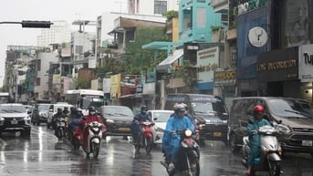Nắng nóng gián đoạn, chiều tối có mưa