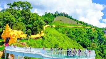 Kỷ lục hành lang có mái che hình rồng vắt qua núi dài nhất Việt Nam