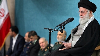 Tổng thống Trump vừa hối vừa dọa, Lãnh tụ tối cao Iran phản ứng ra sao?