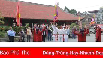 Trình diễn Hát Xoan làng cổ phục vụ Lễ hội Đền Hùng
