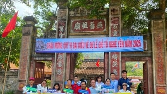 Hành hương về miếu tổ nghề yến Cù Lao Chàm