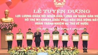 Vietnam Airlines nhận bằng khen của Thủ tướng Chính phủ về công tác hỗ trợ cứu nạn, cứu hộ tại Myanmar