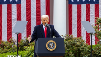 Tổng thống Mỹ Donald Trump ký sắc lệnh cải tổ ngành năng lượng