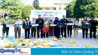 Trao 1.500 con giống gia cầm cho học sinh nghèo vượt khó vùng ven biển
