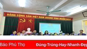Chương trình “Nâng bước em đến trường” năm học 2024-2025