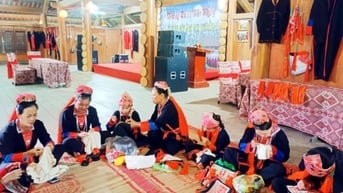 Nghề thêu thổ cẩm: Dệt mạch văn hóa cho du lịch cộng đồng