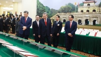 Trưng bày các văn kiện hợp tác giữa hai nước Việt Nam-Trung Quốc