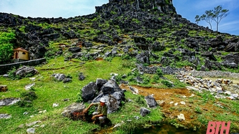 Hai công trường khai thác đá cổ xây Thành Nhà Hồ