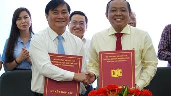 Báo Thanh Niên và Trường ĐH Nam Cần Thơ ký kết hợp tác