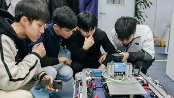 Nhiều trường đại học top đầu tuyển sinh ngành bán dẫn