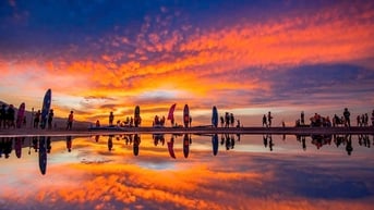 Hè này Đà Nẵng đang chờ đón bạn với những bãi biển đầy nắng